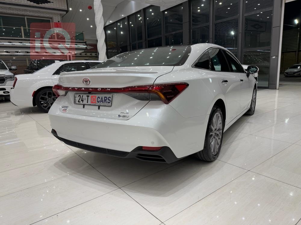 تۆیۆتا ئەڤەلۆن